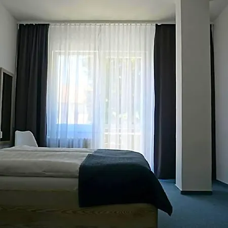 Metropol Cb 3*